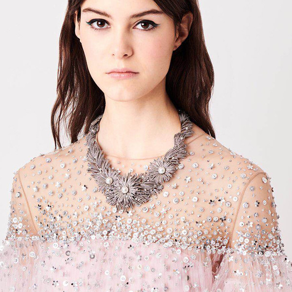 Γυναικείο κομψό σετ κολιέ και σκουλαρίκια