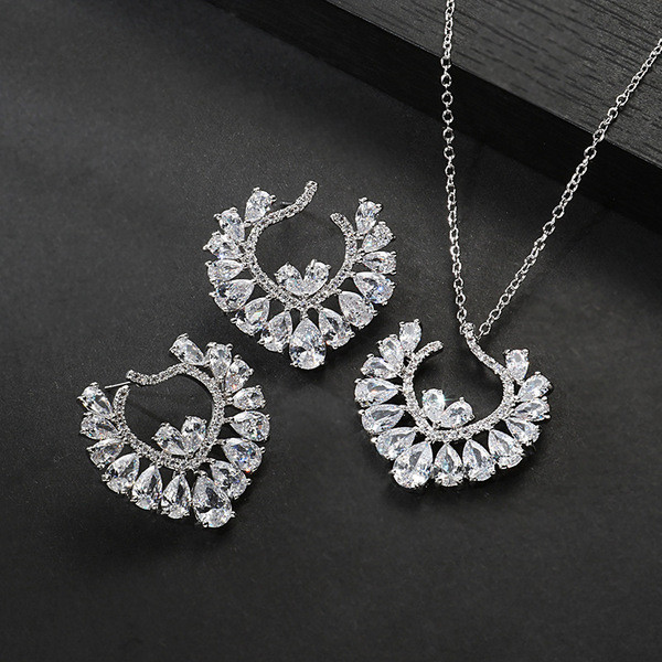 Naiste stiilne kividega kaelakee ja kõrvarõngaste komplekt