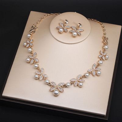 Elegantiškas moteriškas karolių ir auskarų komplektas su perlais ir akmenimis