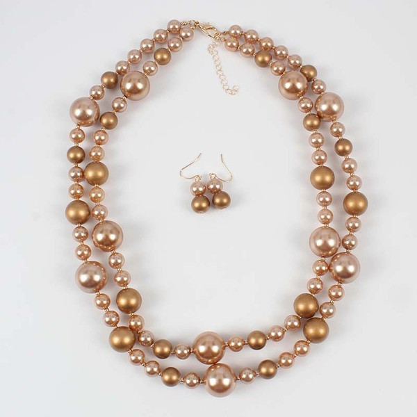 Modern gyöngyös nyaklánc és fülbevaló készlet