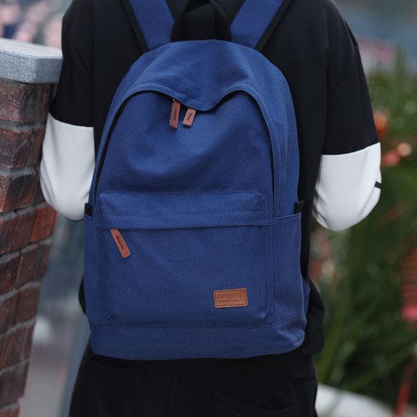 Μοντέρνο ανδρικό σακίδιο με φερμουάρ και μπροστινή τσέπη