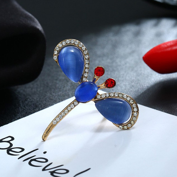 Γυναικείο δαχτυλίδι με διακοσμητικές πέτρες