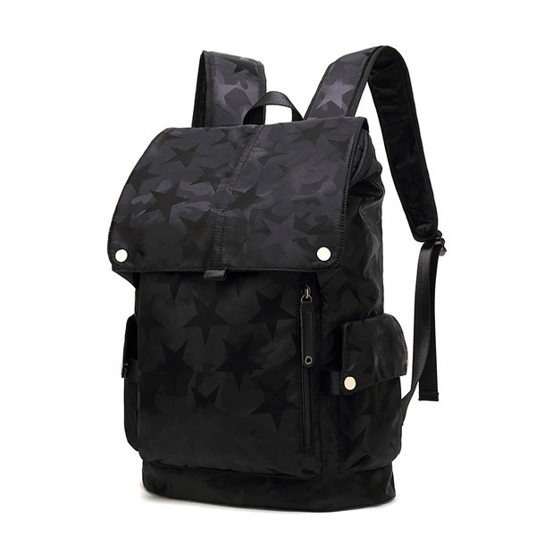 Μεγάλο υφασμάτινο σακίδιο με πολύχρωμο μοτίβο