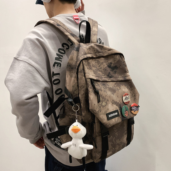 Moodne meeste kamuflaaž-seljakott 3D-elemendiga