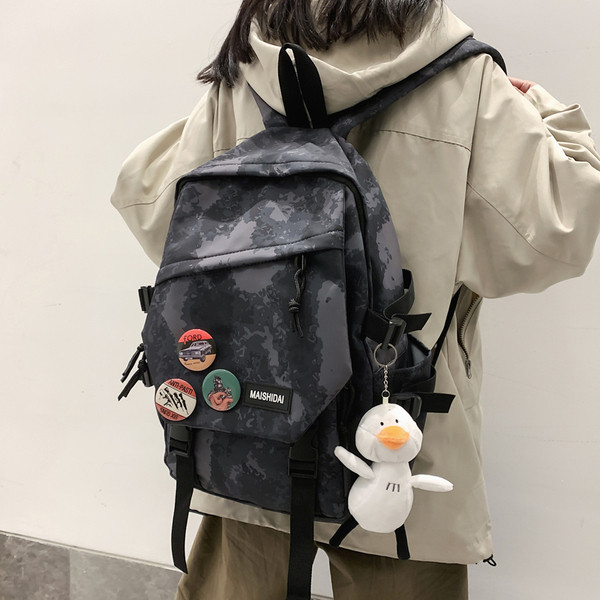 Moodne meeste kamuflaaž-seljakott 3D-elemendiga