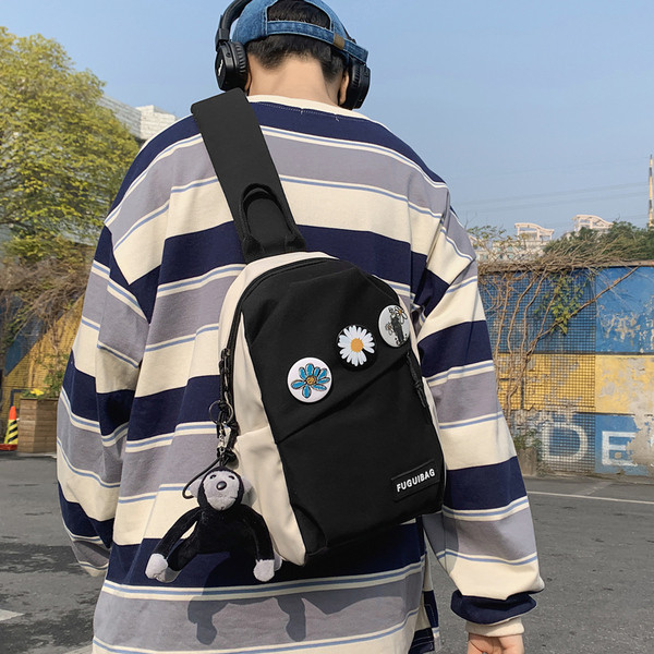 Modern férfi hátizsák 3D elemmel és elülső zsebbel