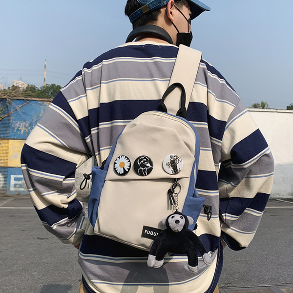 Modern férfi hátizsák 3D elemmel és elülső zsebbel