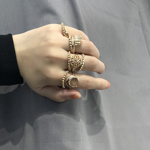 Γυναικείο σετ με εννέα δαχτυλίδια