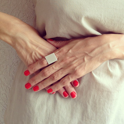 Κομψό γυναικείο φαρδύ μοντέλο δαχτυλίδι 