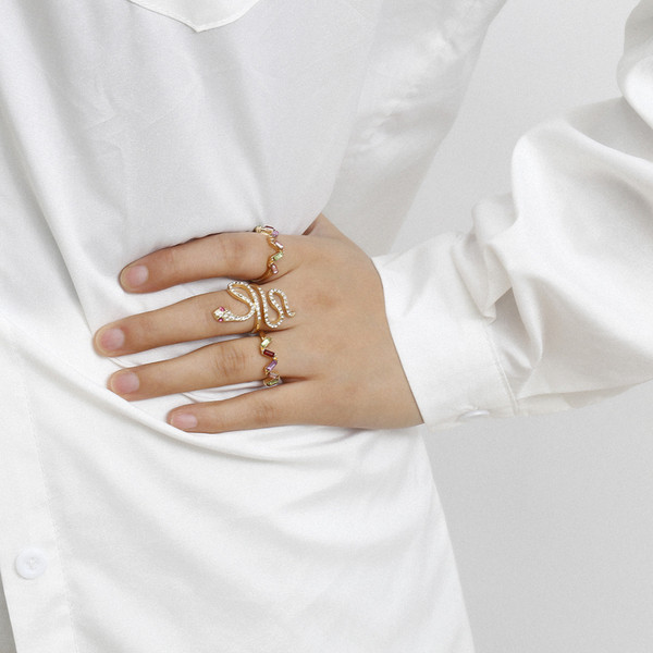 Moderni set od tri ženska prstena s kamenčićima