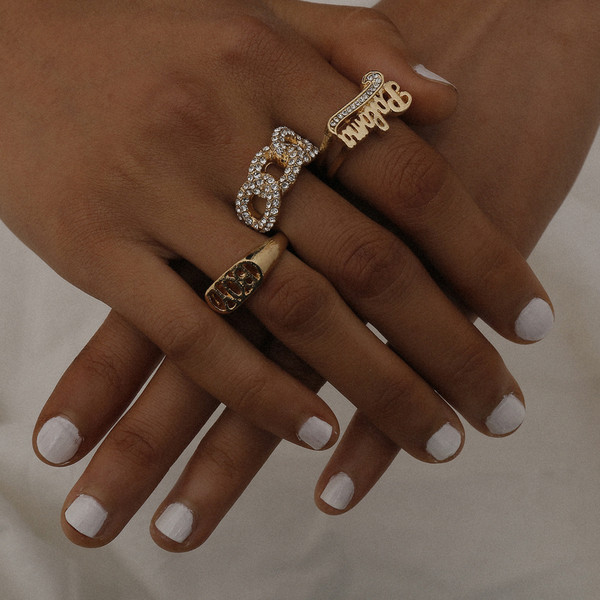 Μοντέρνο σετ  γυναικεία δαχτιλίδια τρία τεμάχια με διακοσμητικές  πέτρες