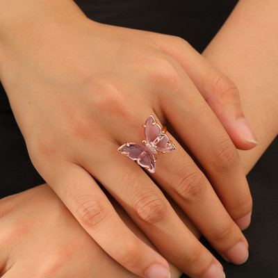 Дамски модерен пръстен с пеперуда и камъни