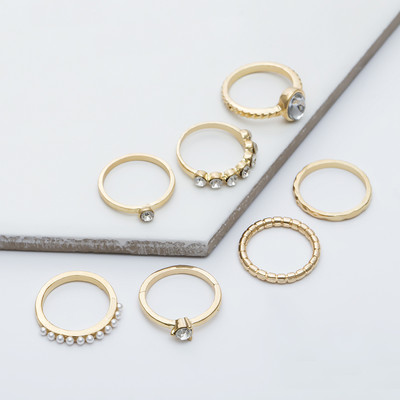 Μοντέρνο γυναικείο σετ επτά δαχτυλίδια με διακοσμητικές πέτρες