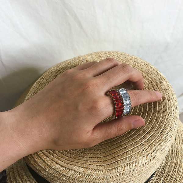 Μοντέρνο γυναικείο δαχτυλίδι φαρδύ μοντέλο