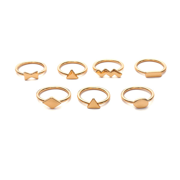 Κομψό γυναικείο σετ επτά δαχτυλίδια - κλασικό μοντέλο