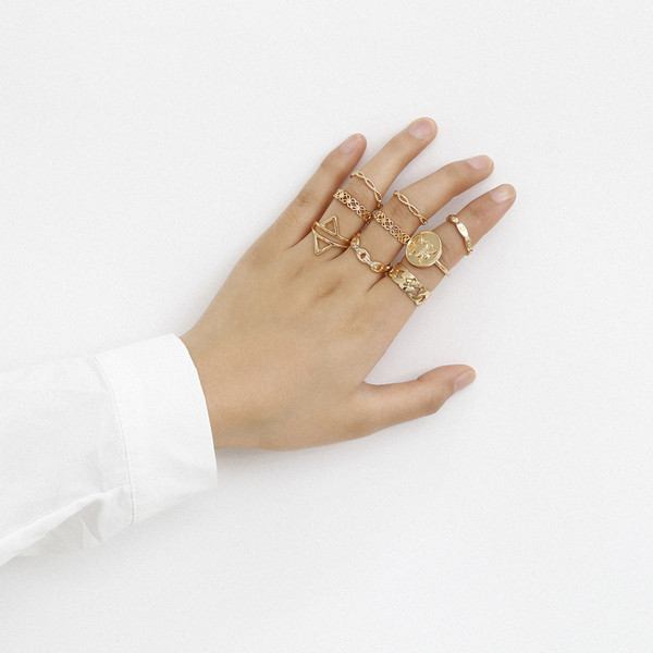 Moodne naiste igapäevane üheksast sõrmust koosnev komplekt