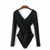 Moodne V-kaelusega naiste body