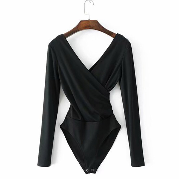 Moodne V-kaelusega naiste body