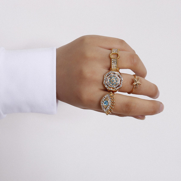 Κομψό γυναικείο σετ τεσσάρων δαχτυλιδιών με διακοσμητικές πέτρες