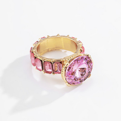 Κομψό γυναικείο δαχτυλίδι μοντέλο με διακοσμητική πέτρα