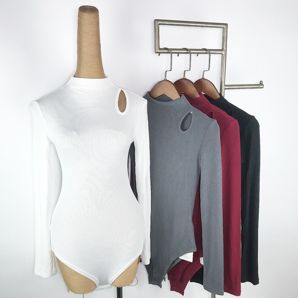 Uus madala kraega naiste body mudel