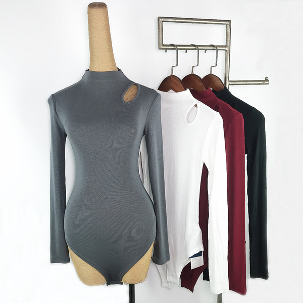 Uus madala kraega naiste body mudel