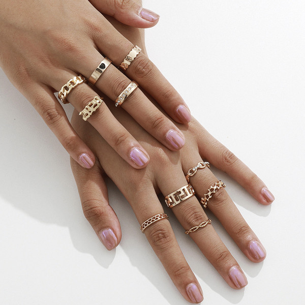 Γυναικείο σετ από δέκα γυναικεία δαχτυλίδια 