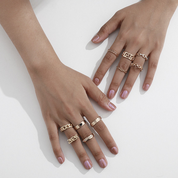 Γυναικείο σετ από δέκα γυναικεία δαχτυλίδια 