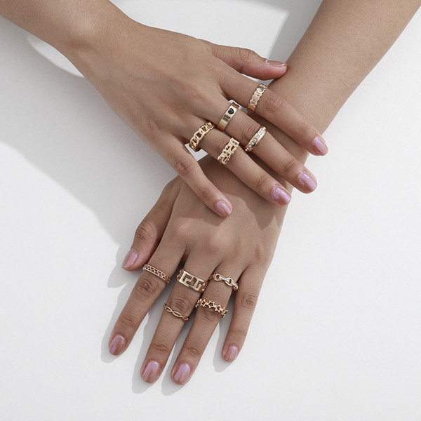 Γυναικείο σετ από δέκα γυναικεία δαχτυλίδια 