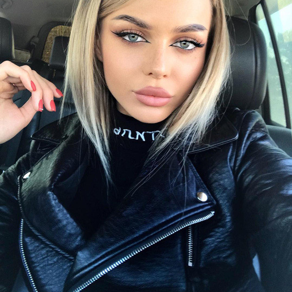 Moodne naiste body polo krae ja pikkade varrukatega musta värvi