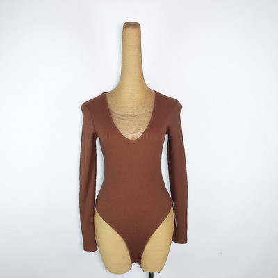 Γυναικείοκλασικό μοντέλο  κορμάκι με οβάλ λαιμόκοψη