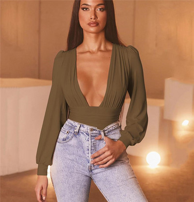 Sügava kaelusega naiste kehapluus