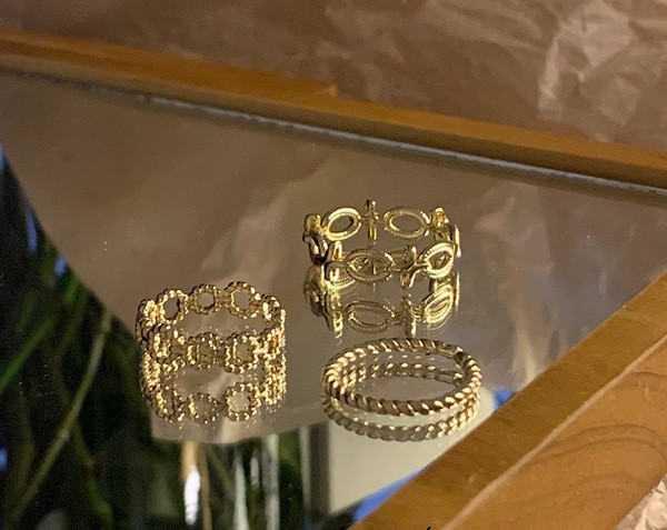 Naiste igapäevane kolmest sõrmust koosnev komplekt