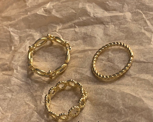 Naiste igapäevane kolmest sõrmust koosnev komplekt