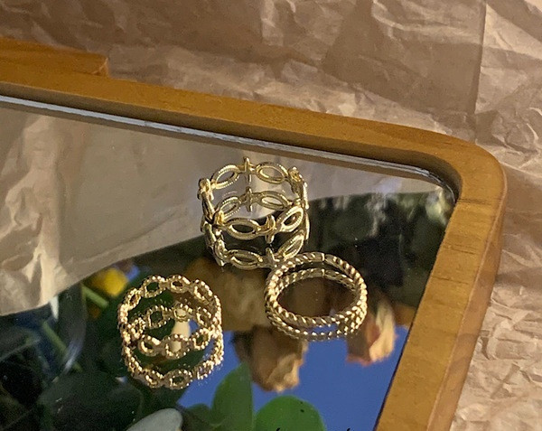 Naiste igapäevane kolmest sõrmust koosnev komplekt