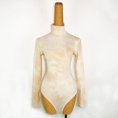 Γυναικείο χρωματιστό κορμάκι με ψηλό γιακά και μακριά μανίκια