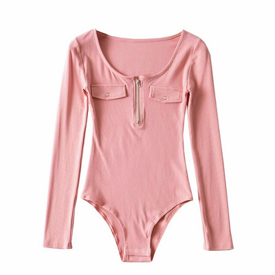 Igapäevane naiste keha lukuga ja ovaalse kaelusega