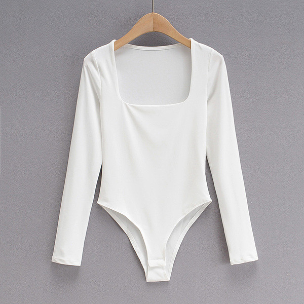 Női napi body négyszögletes nyakkivágással és hosszú ujjal