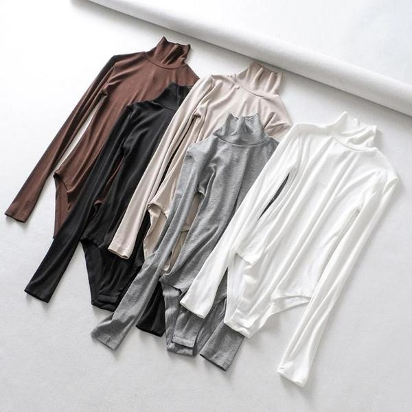 Modern női body magas gallérral és hosszú ujjakkal több színben