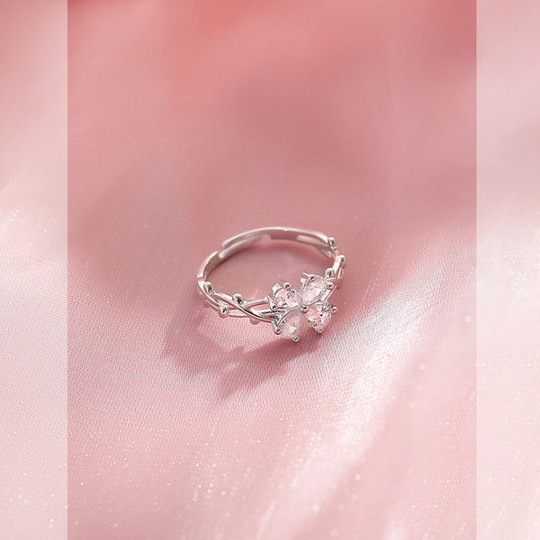 Κομψό γυναικείο δαχτυλίδι με διακοσμητική πέτρα