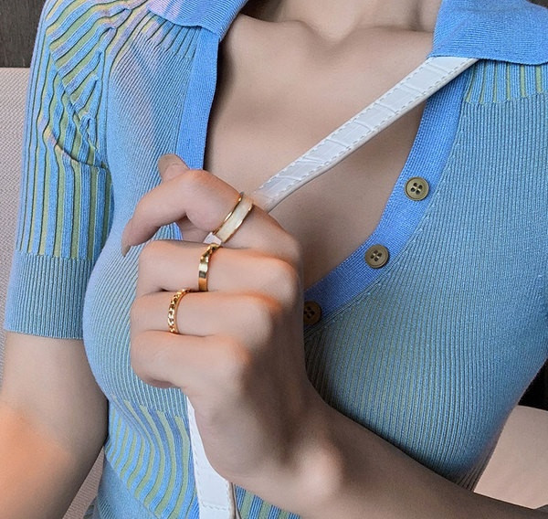 Kolmest naiste sõrmust koosnev igapäevane komplekt