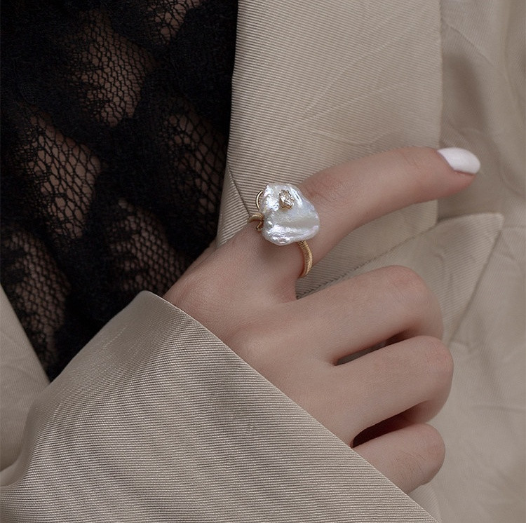 Μοντέρνο γυναικείο δαχτυλίδι κλασικό λεπτό μοντέλο