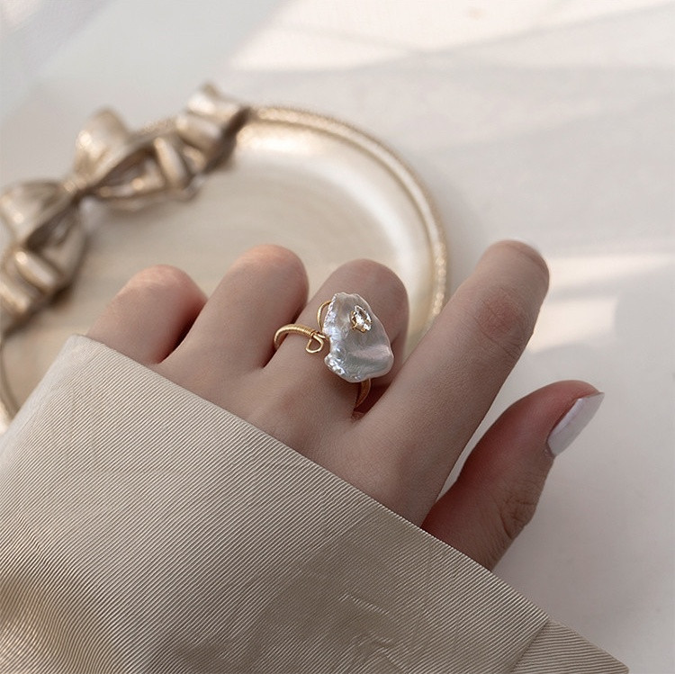 Μοντέρνο γυναικείο δαχτυλίδι κλασικό λεπτό μοντέλο