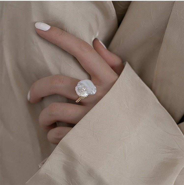 Μοντέρνο γυναικείο δαχτυλίδι κλασικό λεπτό μοντέλο