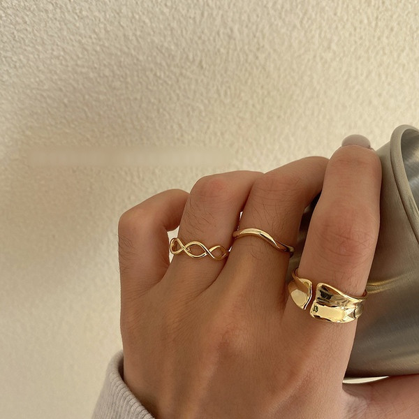 Jelenlegi három női gyűrűből álló szett sima modell