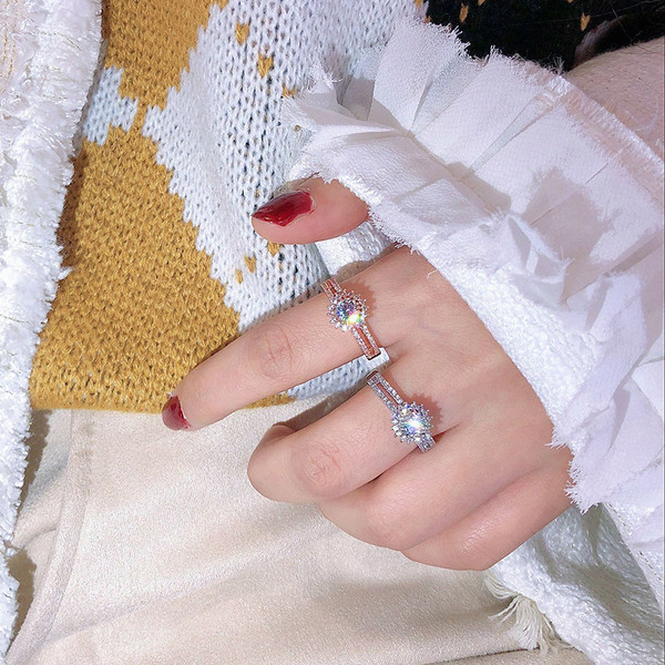 Κομψό γυναικείο δαχτυλίδι με αστέρι και διακοσμητικές πέτρες