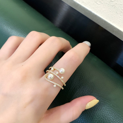 Стилен дамски пръстен широк модел с камъни и перли
