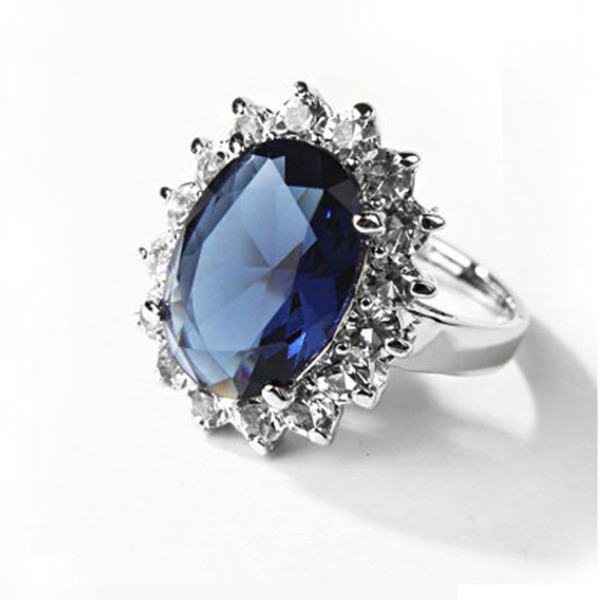 Дамски елегантен пръстен с декоративен камък