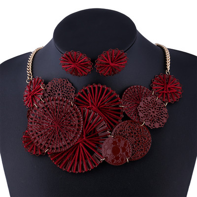 Дамски ежедневен комплект от колие и обеци