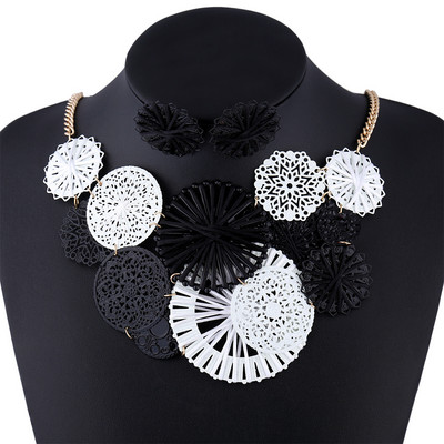 Дамски ежедневен комплект от колие и обеци